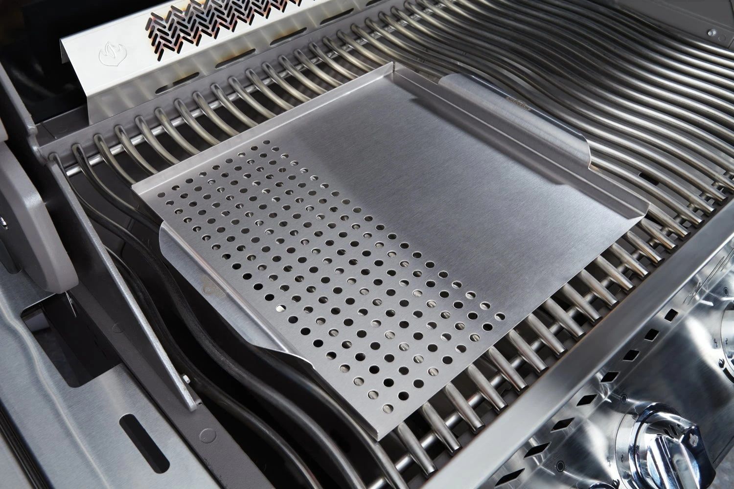 Napoleon Groentekorf RVS Met Plank Cederhout 3 Napoleon Groentekorf RVS Met Plank Cederhout - Afbeelding 2