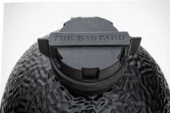 The Bastard Kamado Barbecue Classic 2021 D 39 H 60 Cm 12 The Bastard Kamado Barbecue Classic 2021 D 39 H 60 Cm -Barbecue Gereedschaps Winkel 8719322164896 4
